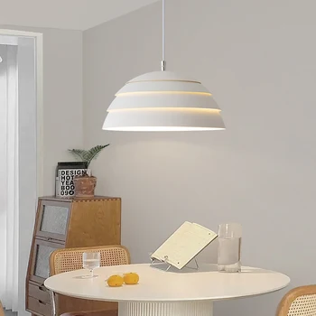 Minimalista, sala de jantar lâmpada moderna e simples, o designer de estudo lâmpada líquido vermelho pequeno lustre nova mesa de bar de cozinha lustre