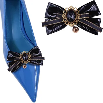 Natal Couro Arco Clips de Sapato Destacável Bell Pingente Sapato Decoração Gótica Lolita Sapatos de Flores para a Festa de Casamento 2 Pcs